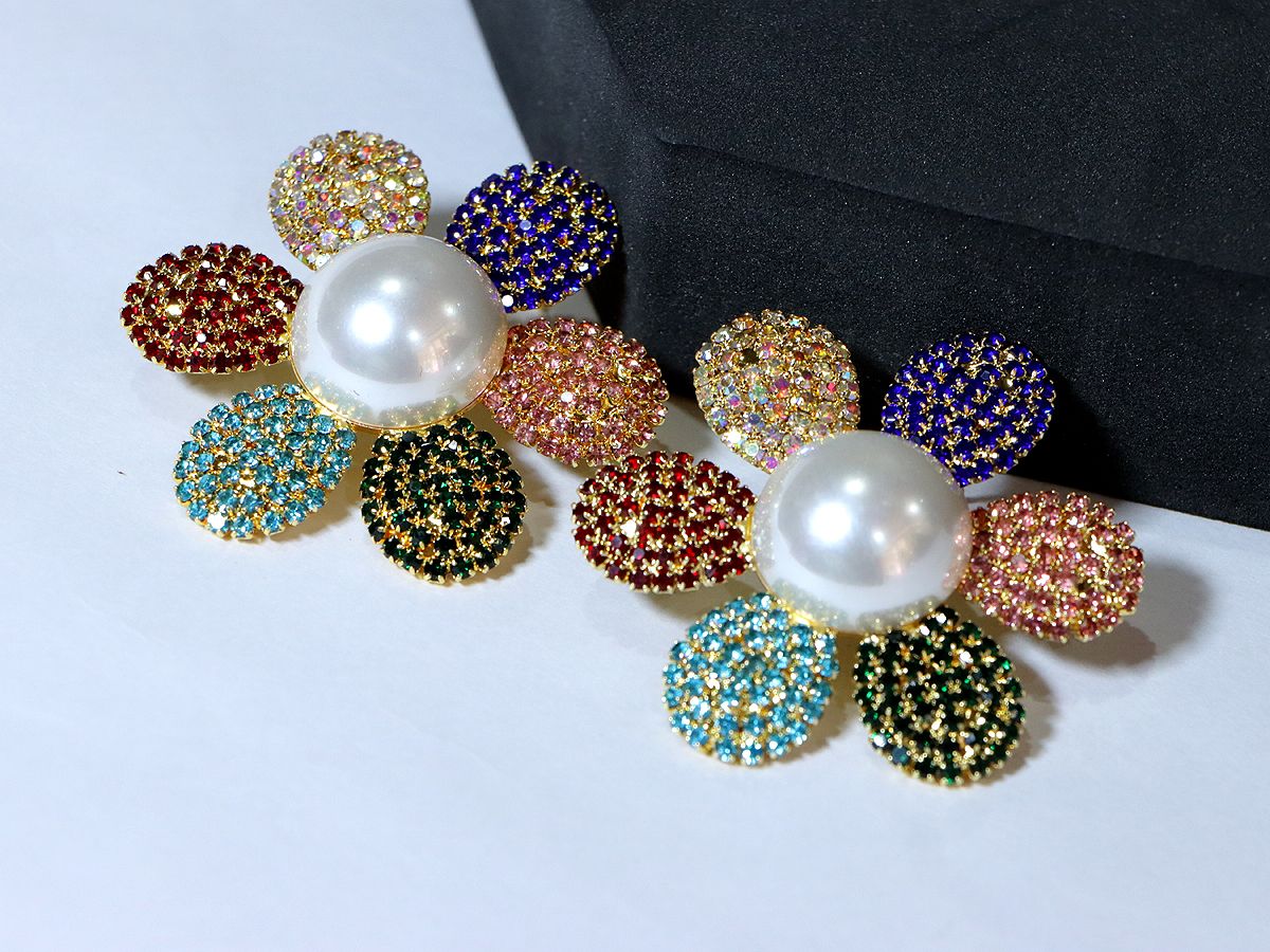 Viola Floral Pearl Earrings