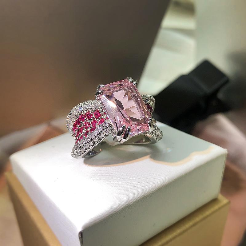 Valeria Solitaire Ring