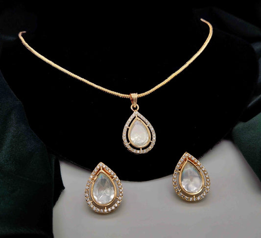 Real Kundan Pendant Set