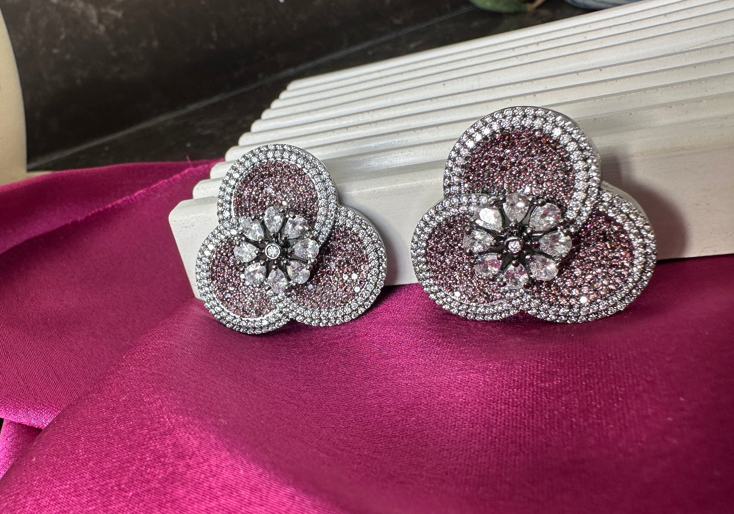 Flower Invisible Setting Earrings