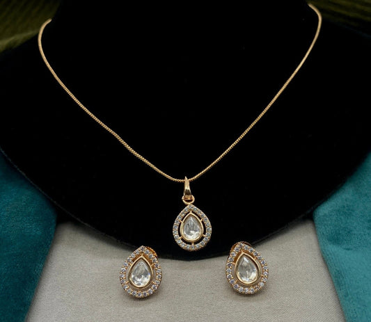 Real Kundan Pendant Set